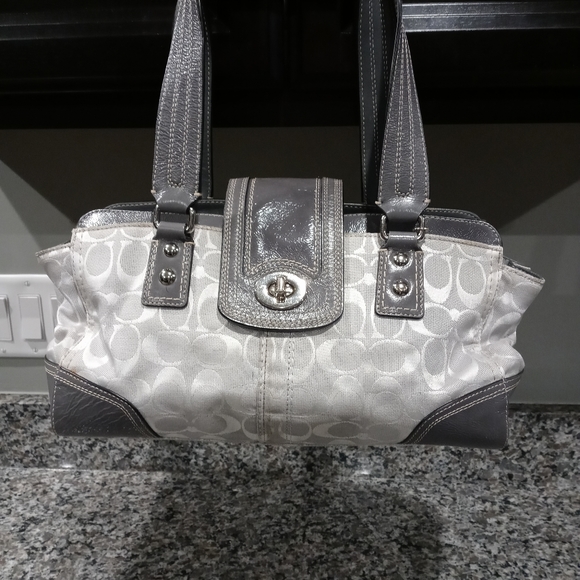 🌷COACH Purse - Picture 2 of 9